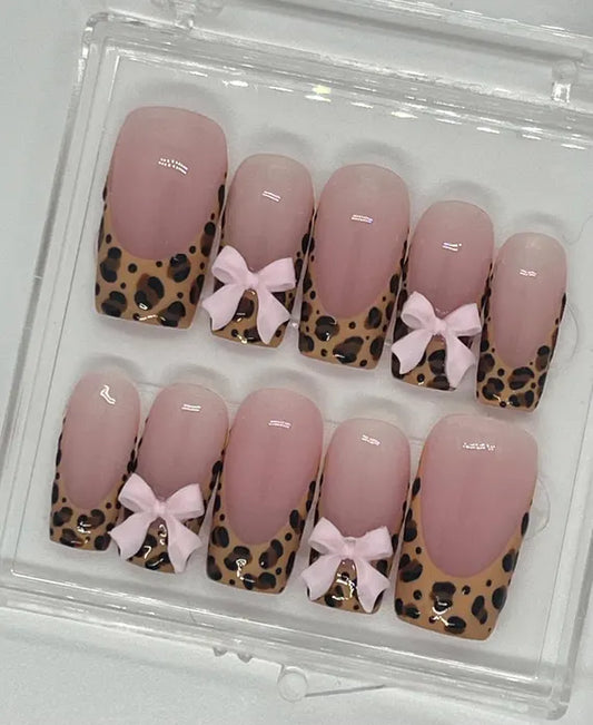 Pretty Cheetah Girl Set