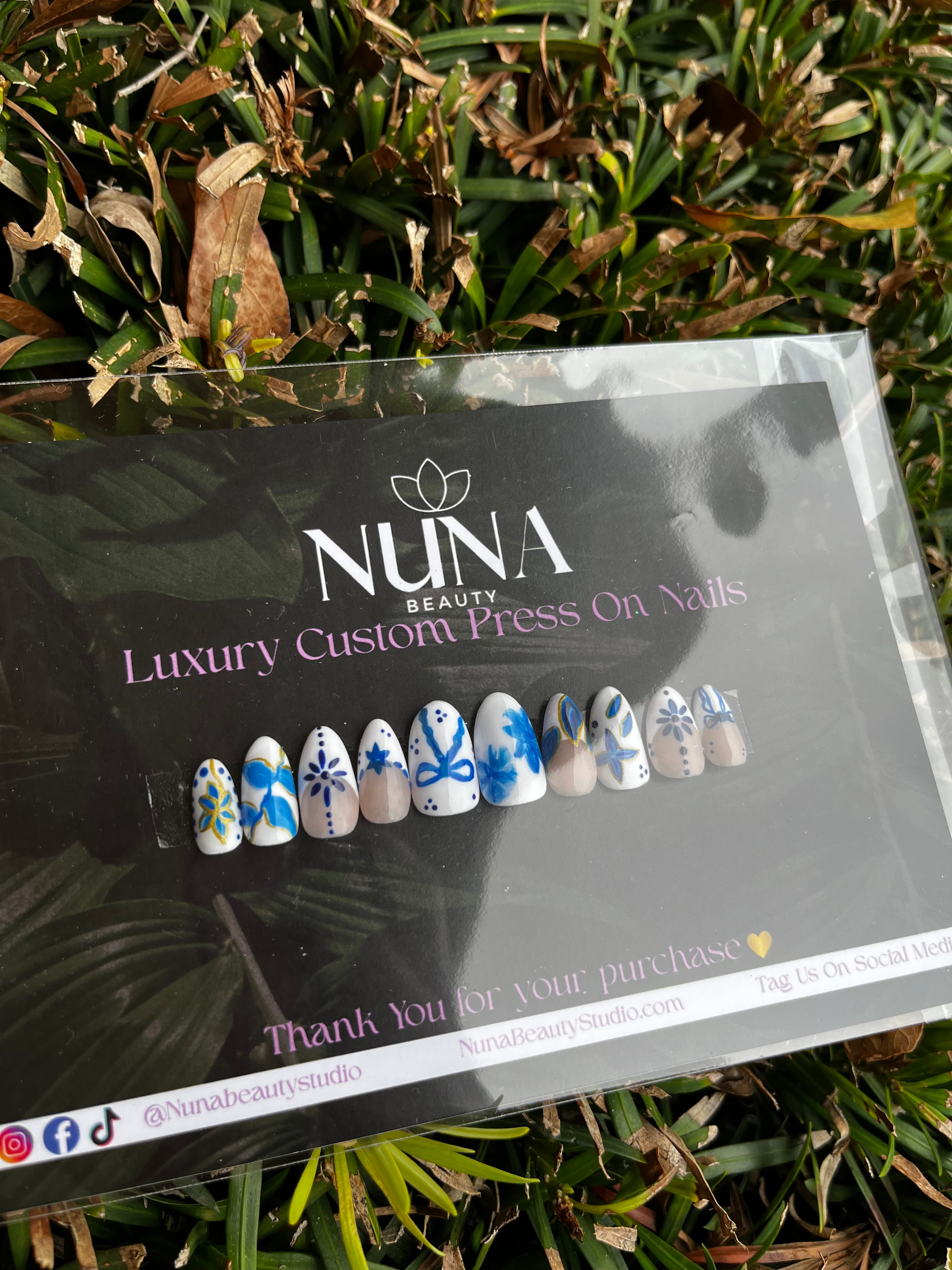 Fine China Press On Nails